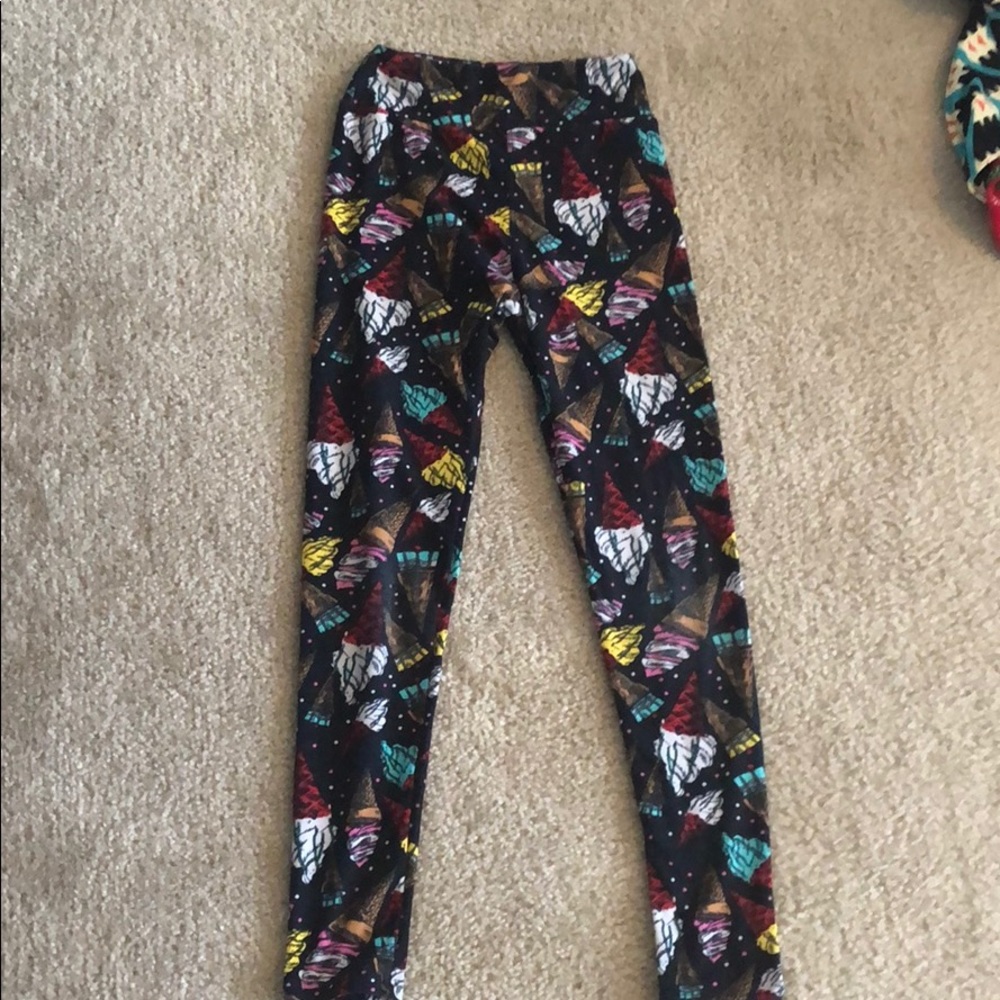 Ice cream cone print LuLaRoe leggings.